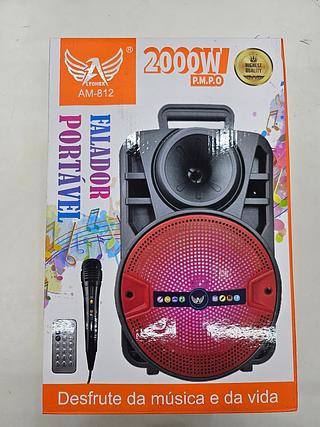 Caixa de som com microfone