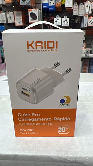 Carregador de Tomada Fonte Turbo 20W Cube Pro com entrada Tipo-C e USB KAIDI CQ-1501