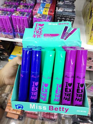 Máscara de Cílios Curl e Volume Miss Betty C/24un