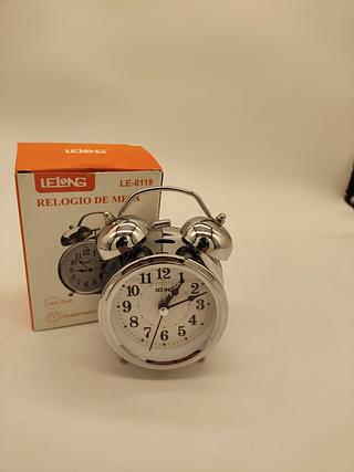 Relógio De Mesa Antigo Despertador Led Retro Lelong Le-8119